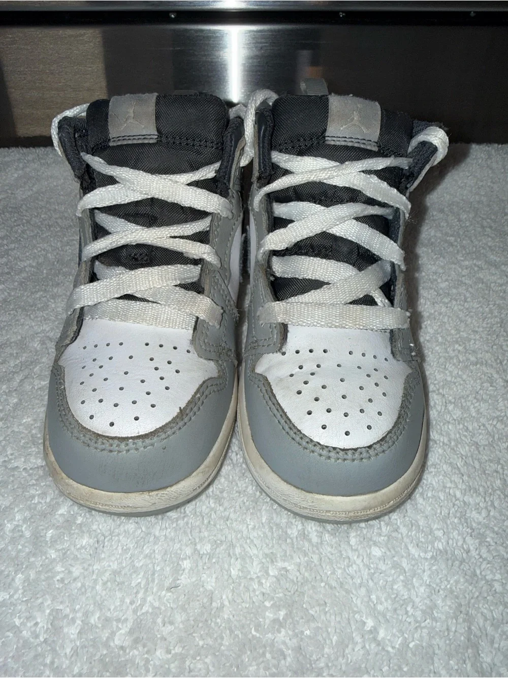 Nike Air Jordan’s Kids Gray & White High-Top Sneakers Size: 8C